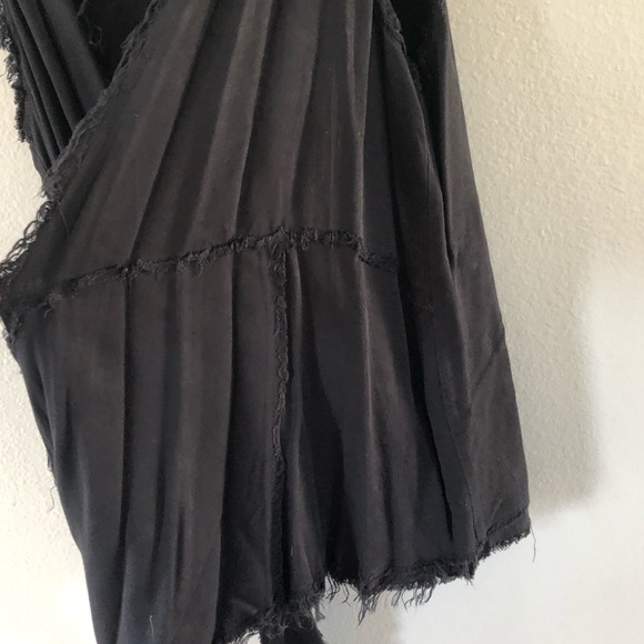 Women’s Black Vest - Picture 2 of 5